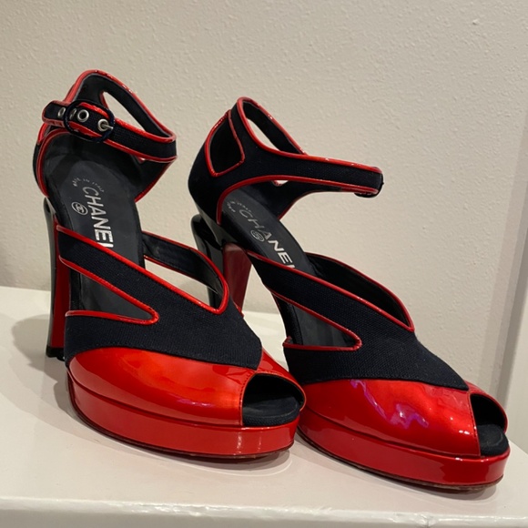 Chanel heels - Picture 2 of 7